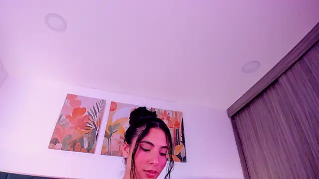 IrinaBlanc online show from May 2, 4:05 am