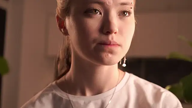 EleniRoeber online show from March 11, 4:31 pm