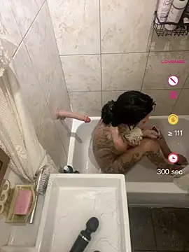 luxxlola online show from May 31, 3:34 am