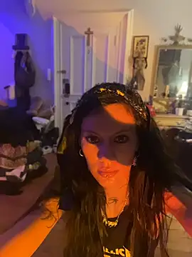 luxxlola online show from July 5, 4:19 am