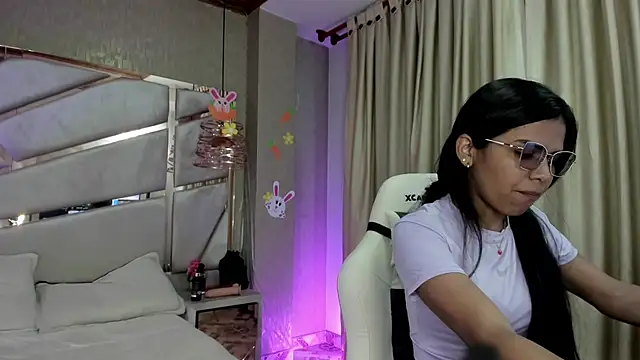 francis 20 online show from May 1, 1:25 pm