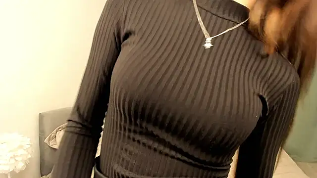 TreasaCrebs online show from March 4, 8:15 pm