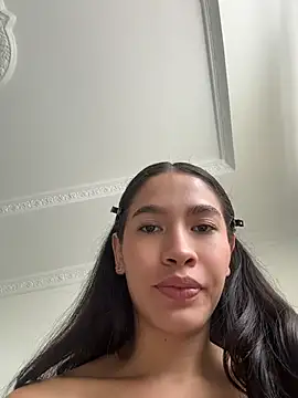 JuliaaVega online show from July 19, 1:13 pm