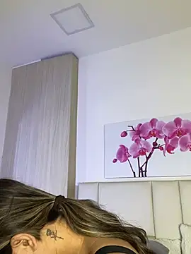 JuliaColemann online show from July 26, 11:51 am