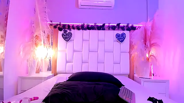 StefanyCondia online show from March 13, 7:26 pm