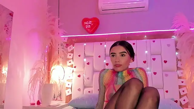 StefanyCondia online show from February 19, 6:40 pm