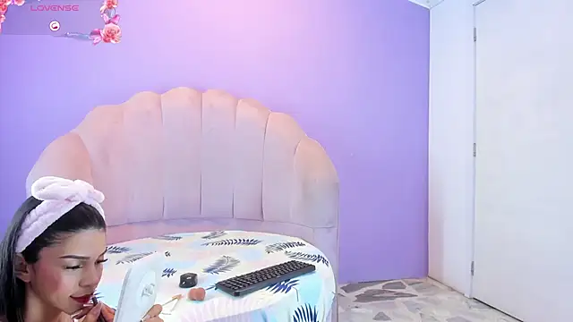 tifanibrown online show from March 9, 1:25 pm