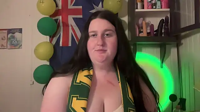 xopeachybaby online show from July 7, 7:23 am