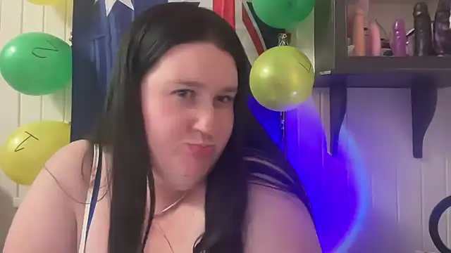 xopeachybaby online show from June 24, 12:15 pm