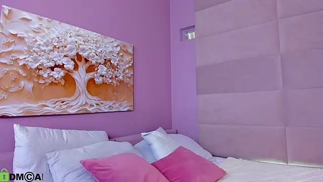 Vanessa Harr1s online show from April 30, 8:52 am