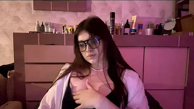  MaryLove  online show from March 13, 6:09 pm