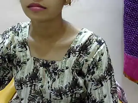 Kulsum S online show from July 4, 2:02 pm
