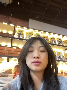 Lyn-be99 online show from May 3, 1:09 am