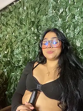 Violetta pinkk1 online show from March 13, 5:42 am