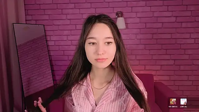 Nicole Brownie online show from May 4, 12:47 am