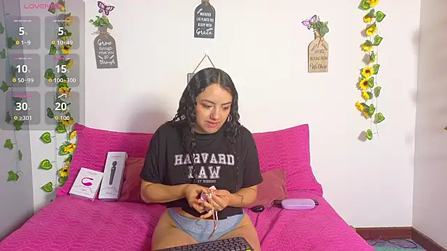 emiily curly online show from July 29, 12:27 pm