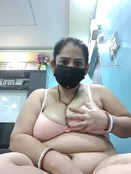 diyam4002 online show from March 21, 9:25 am