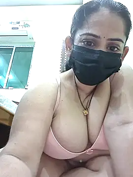 diyam4002 online show from March 1, 5:23 pm