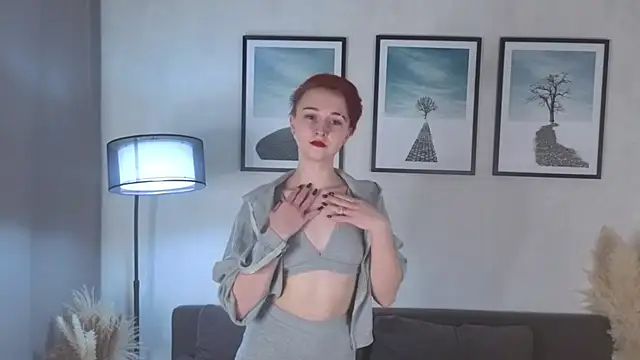 BobbyStreller online show from February 2, 2:32 am