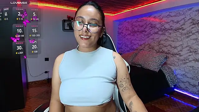 Camila IRoose online show from July 23, 12:12 am