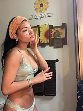 ellianajean online show from March 24, 2:11 pm