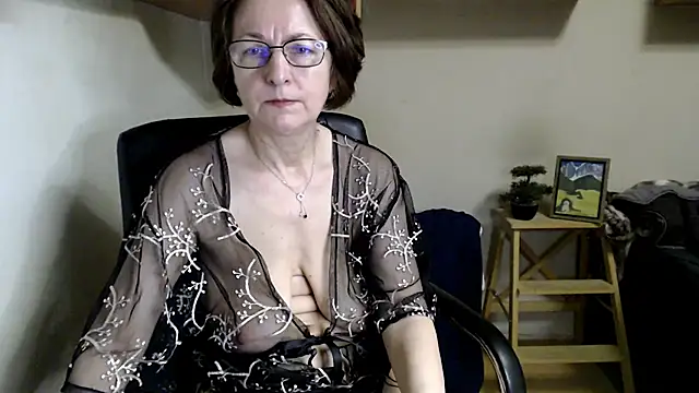 katemodel online show from June 30, 8:36 am