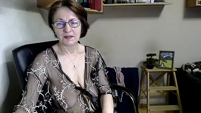 katemodel online show from July 4, 5:14 am
