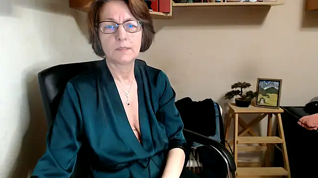 katemodel online show from July 13, 6:03 am