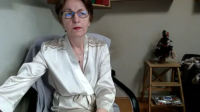 katemodel online show from January 9, 8:08 am