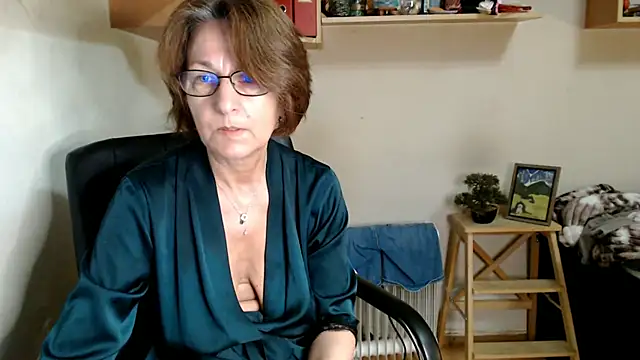 katemodel online show from July 25, 5:47 am