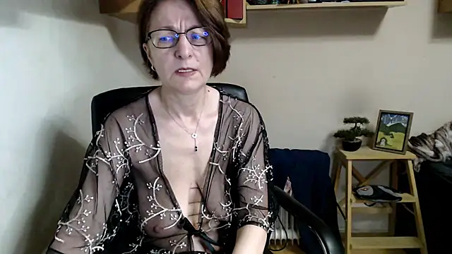 katemodel online show from June 25, 5:34 am