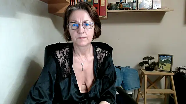 katemodel online show from July 16, 6:07 am