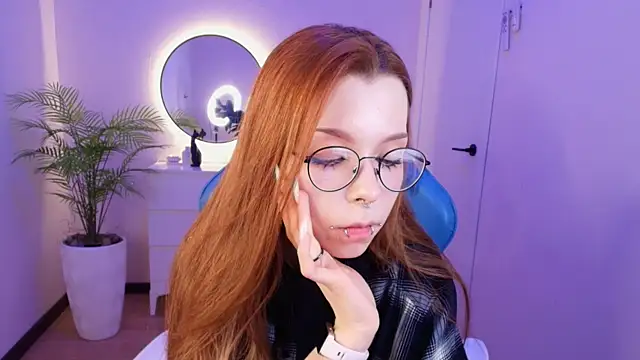 PinkAn8el online show from February 6, 7:01 am