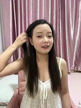BIGBABYYEYE online show from July 6, 1:27 pm