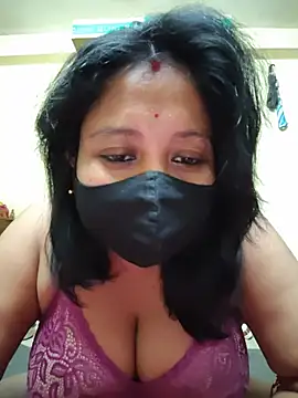 Curvy Trisha online show from June 13, 3:31 pm
