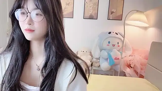 Luminous4173 online show from April 21, 8:32 am