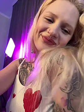 BlondeDoll  online show from March 19, 5:12 am