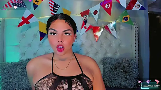 Maia Hotts online show from June 11, 8:05 pm