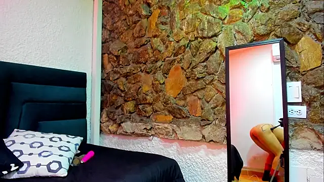 Dahliablack online show from March 6, 12:55 pm