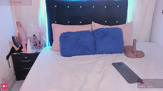 AlejandraMartinezz online show from June 18, 6:02 pm