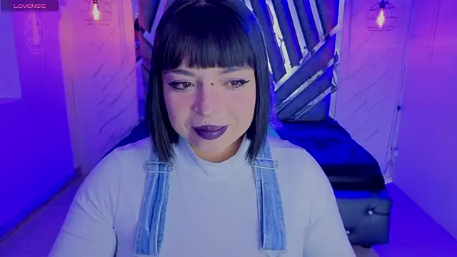  Vermell  online show from February 5, 7:39 pm