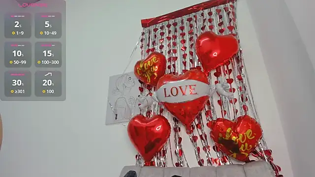 velvetluna  online show from February 21, 11:33 am