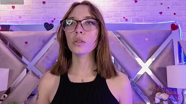 HarperrWest online show from April 30, 8:57 pm