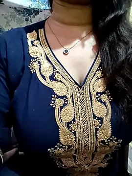 PARI51 online show from February 28, 8:41 pm