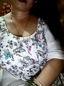 PARI51 online show from July 3, 8:48 pm