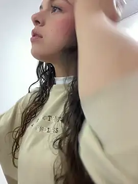 Annie bonnie  online show from July 8, 11:56 am