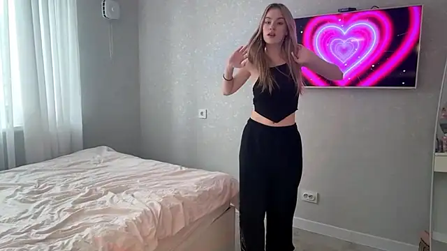 Between Eeys online show from March 6, 7:14 am