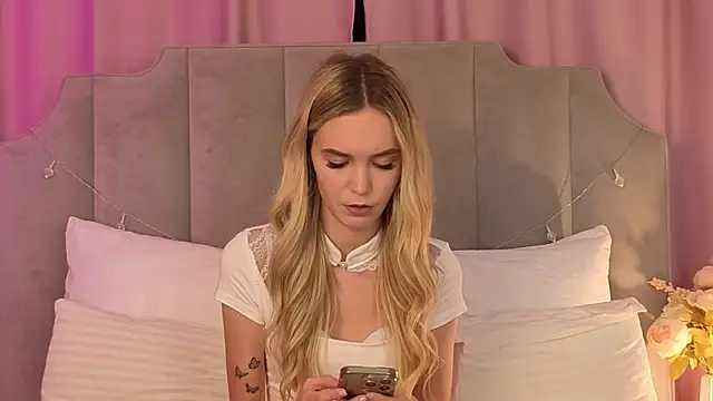NikkiRyx online show from July 31, 5:03 pm
