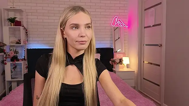 NikkiRyx online show from July 18, 5:04 pm