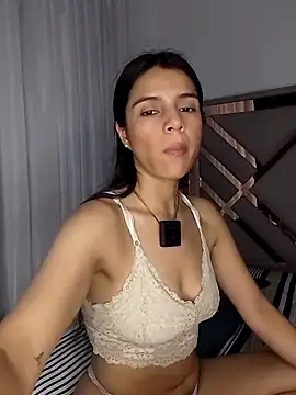 EvaMiranda online show from June 16, 2:12 am